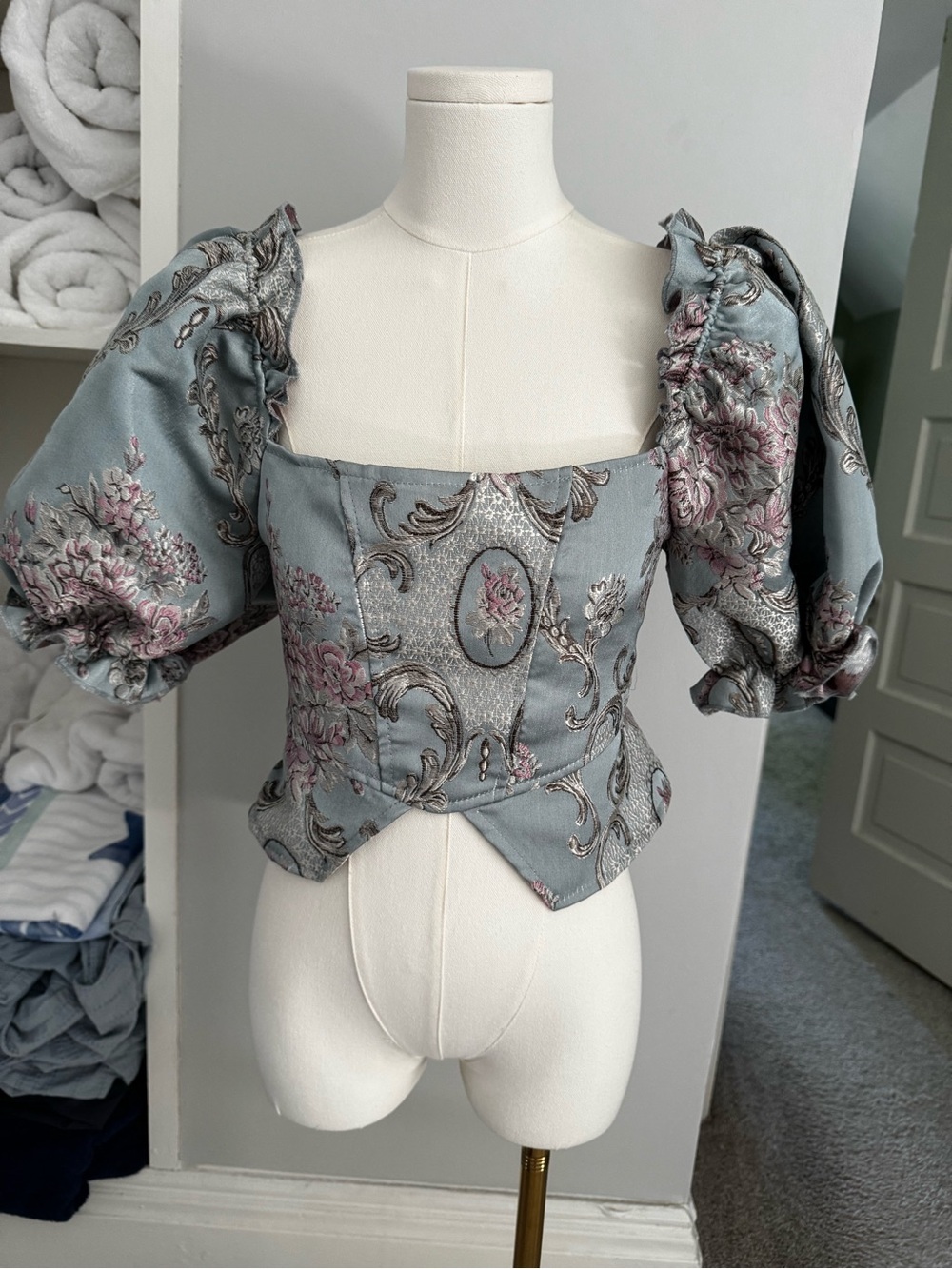 Floral Brocade Puff Sleeve Crop Top - Light Blue